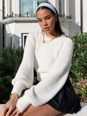 Sunday Best Aritzia Eyelash Cropped Sweater (w/ pulls)